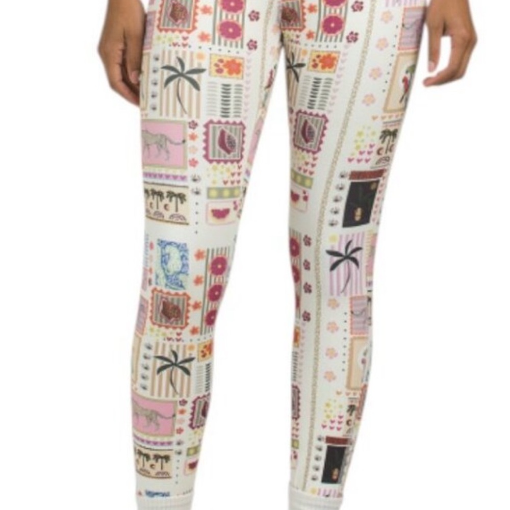 NWT- move theology, city lite legging